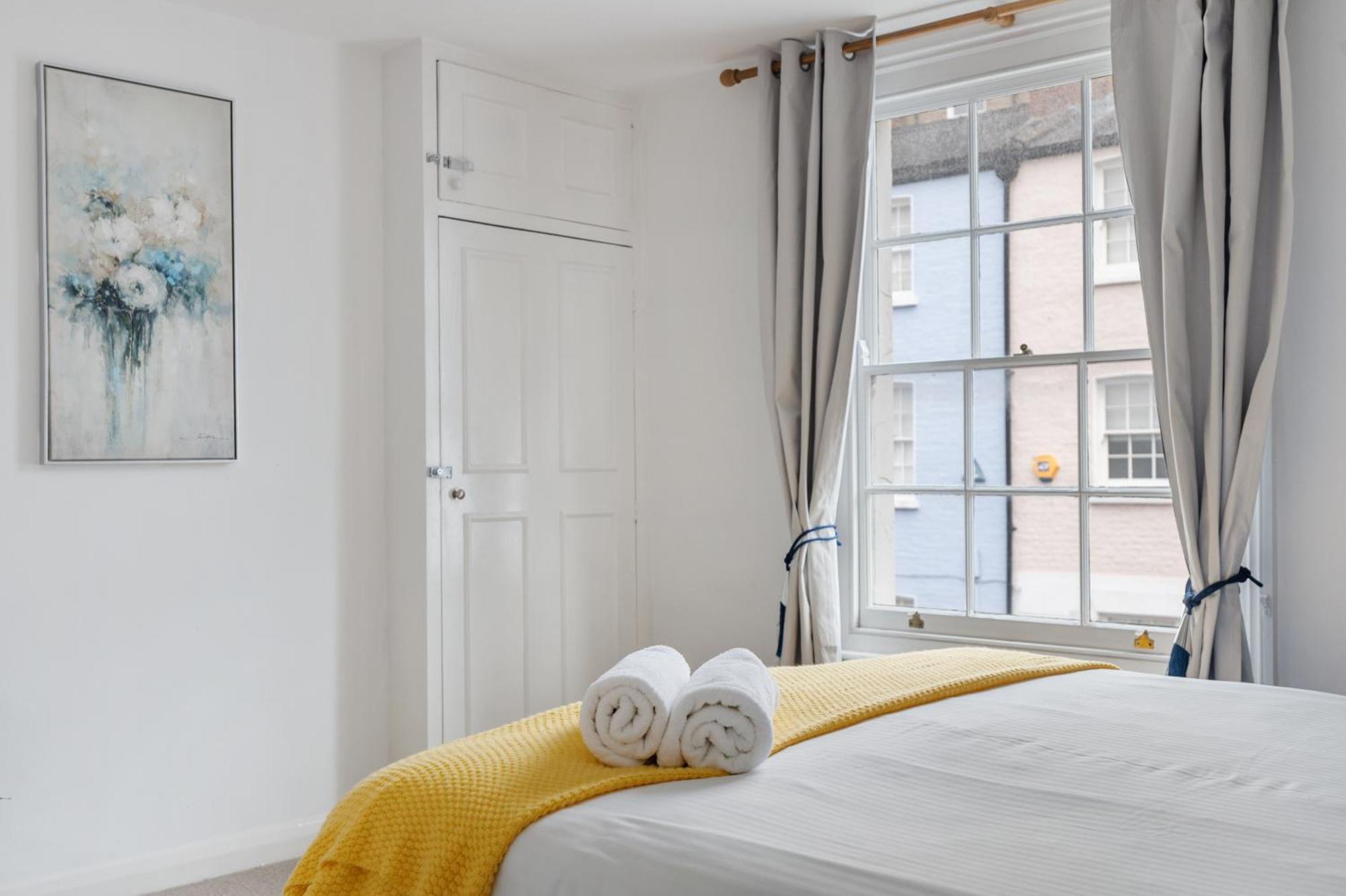Kensington Two Bedroom House Londra